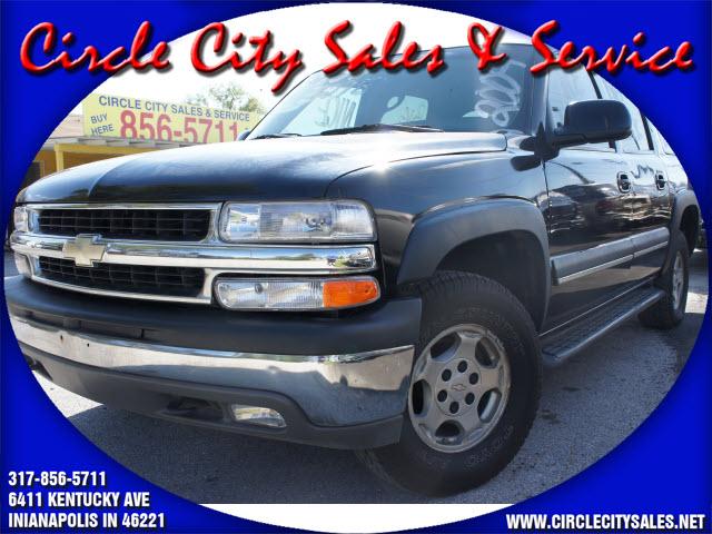 Photo of 2004 Chevrolet Suburban