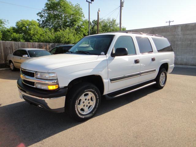 Photo of 2005 Chevrolet Suburban