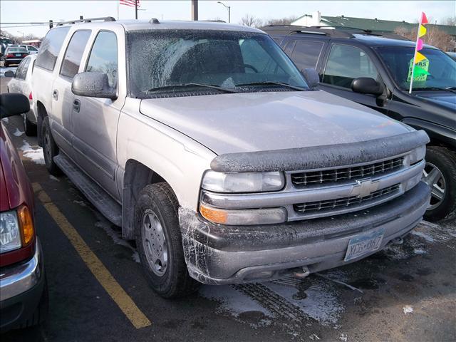 Photo of 2004 Chevrolet Suburban