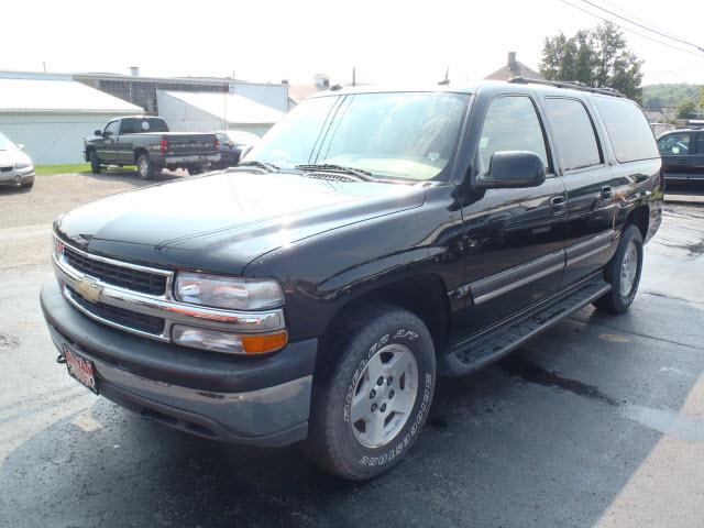 Photo of 2004 Chevrolet Suburban