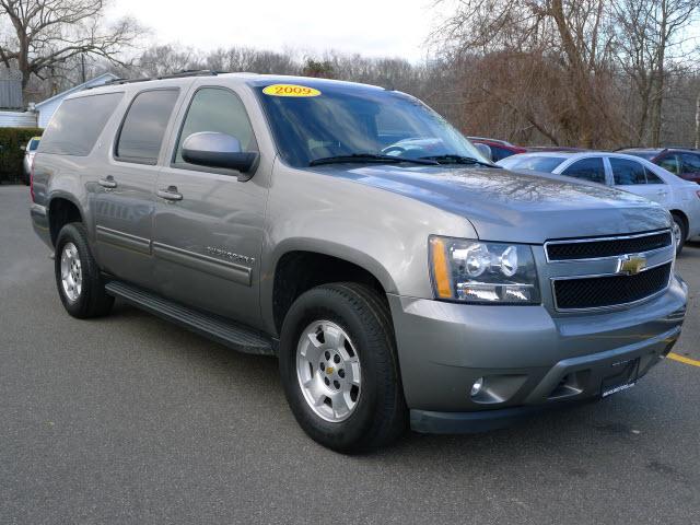 Photo of 2009 Chevrolet Suburban