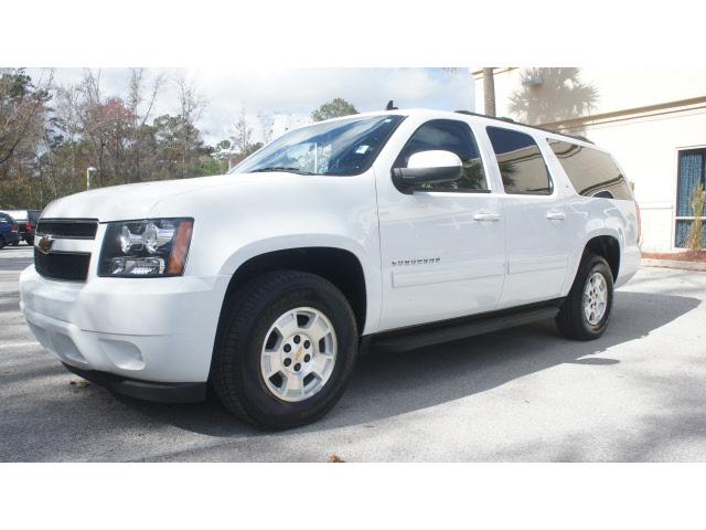 Photo of 2011 Chevrolet Suburban