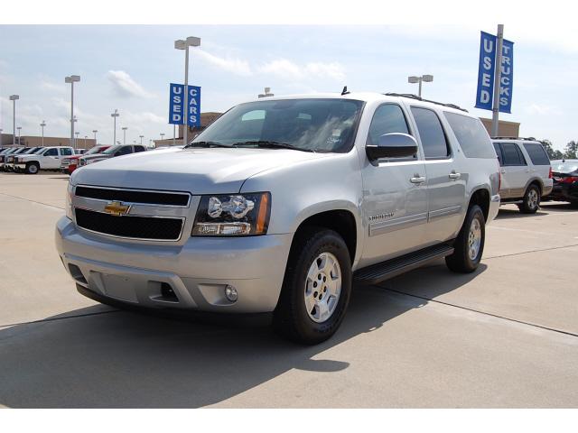 Photo of 2011 Chevrolet Suburban