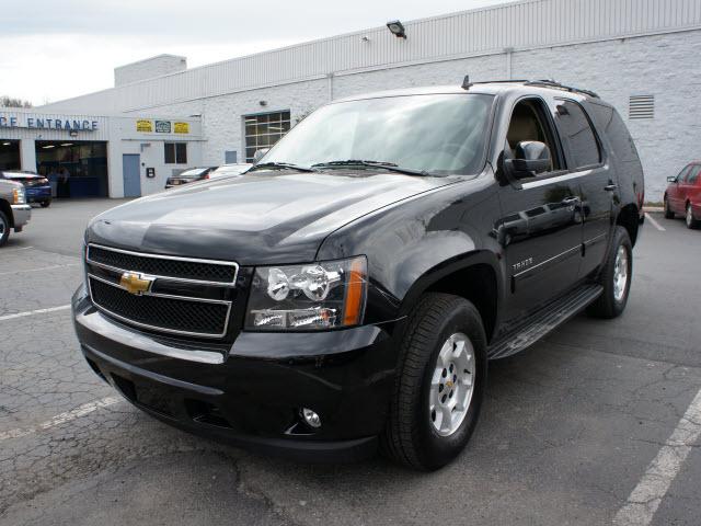 Photo of 2011 Chevrolet Tahoe