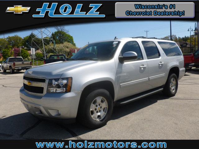 Photo of 2011 Chevrolet Suburban