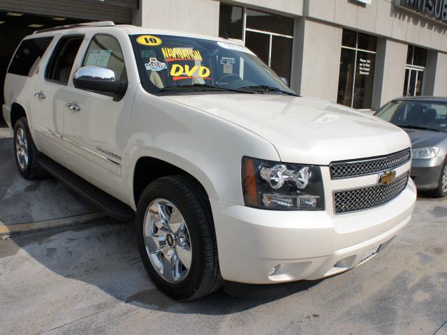 Photo of 2010 Chevrolet Suburban