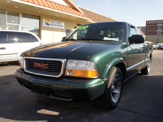 Photo of 2002 GMC Sonoma