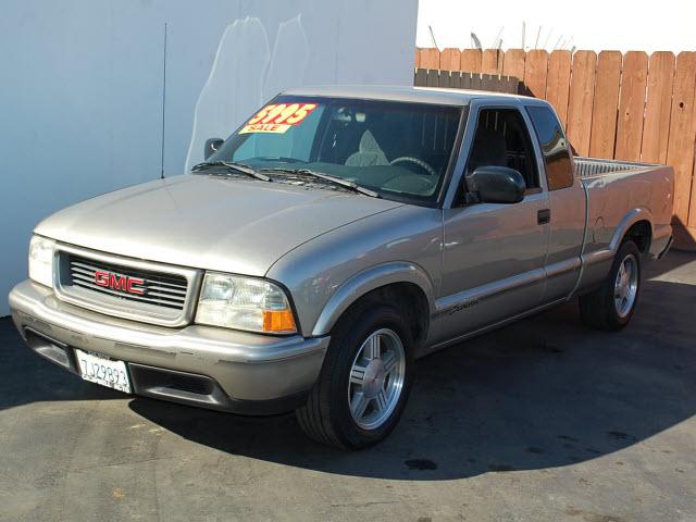 Photo of 1999 GMC Sonoma