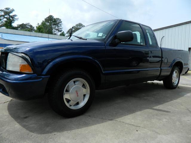 Photo of 2003 GMC Sonoma