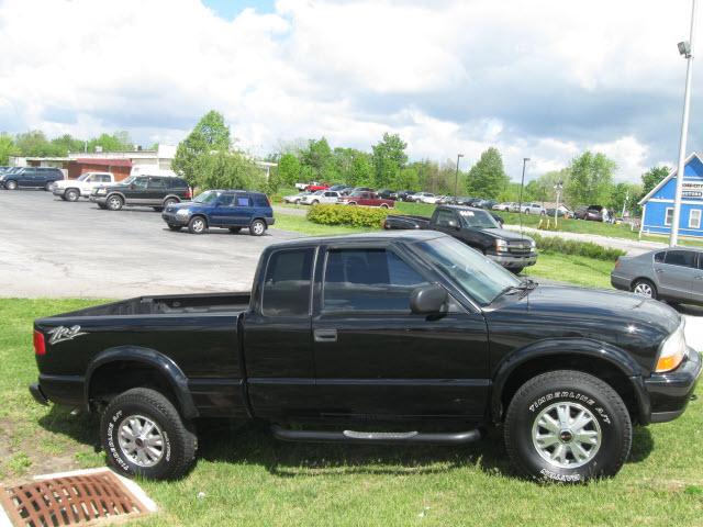 Photo of 2003 GMC Sonoma