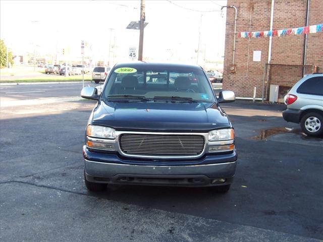 Photo of 2000 GMC Sierra 1500