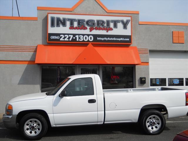Photo of 2005 GMC Sierra 1500