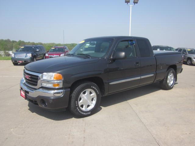 Photo of 2005 GMC Sierra 1500