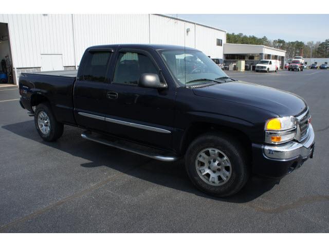 Photo of 2005 GMC Sierra 1500