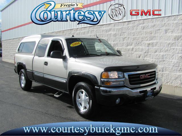 Photo of 2004 GMC Sierra 1500