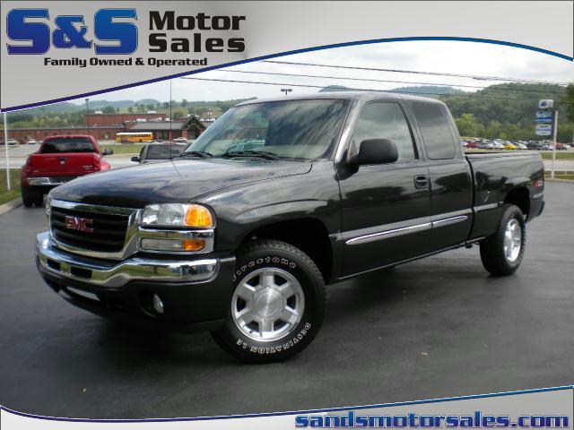 Photo of 2005 GMC Sierra 1500