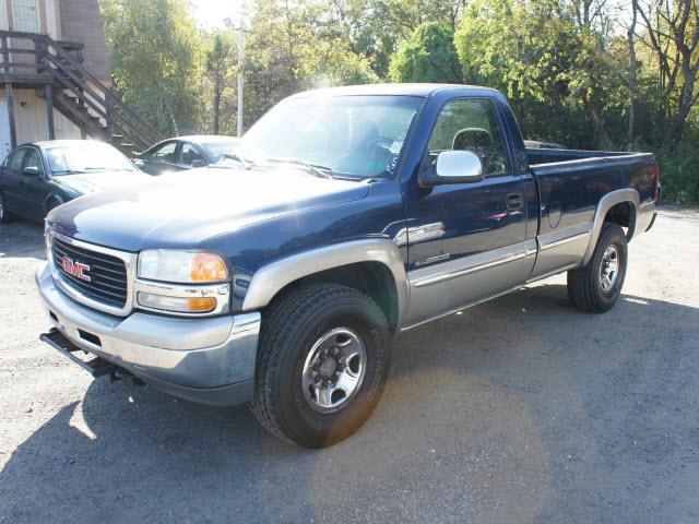 Photo of 2000 GMC Sierra 2500