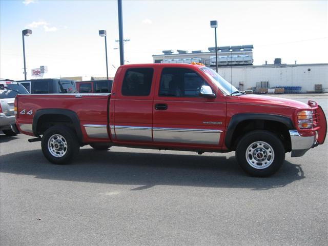 Photo of 2000 GMC Sierra 2500