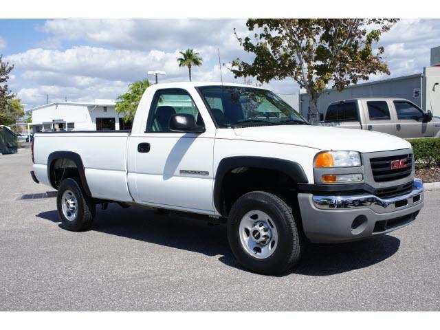 Photo of 2005 GMC Sierra 2500HD
