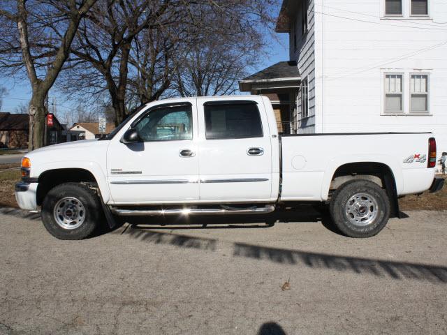 Photo of 2005 GMC Sierra 2500HD