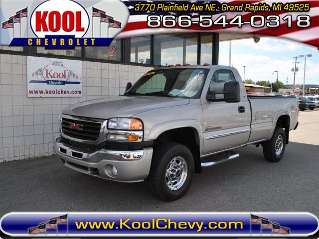 Photo of 2006 GMC Sierra 2500HD