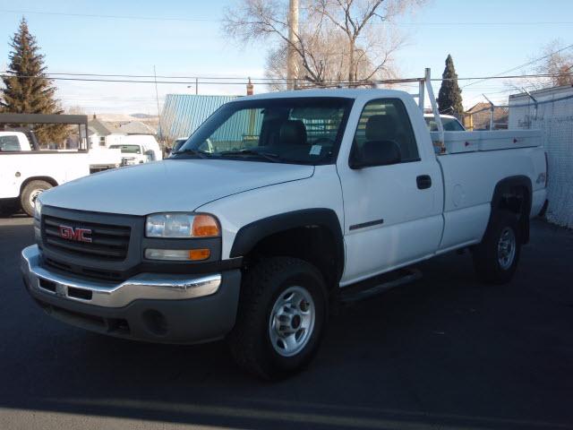 Photo of 2004 GMC Sierra 2500HD