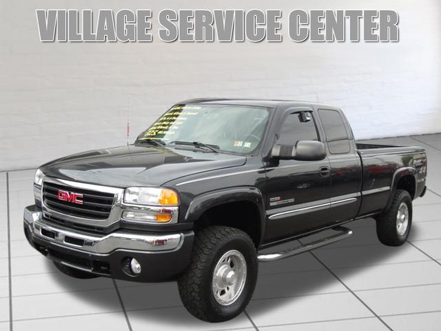 Photo of 2004 GMC Sierra 2500HD