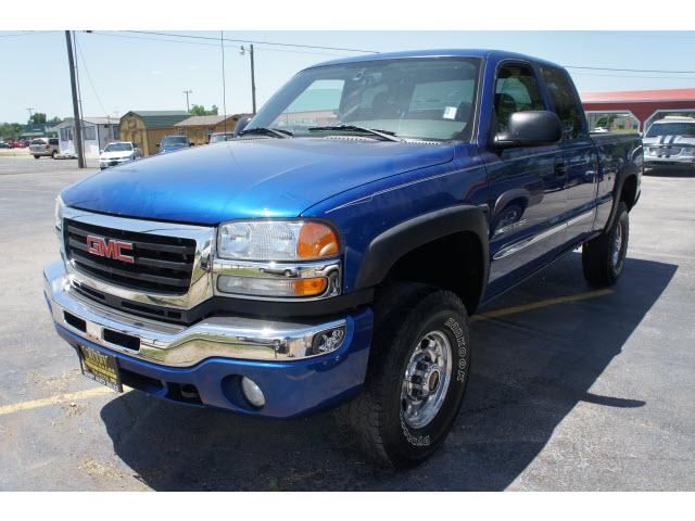 Photo of 2004 GMC Sierra 2500HD