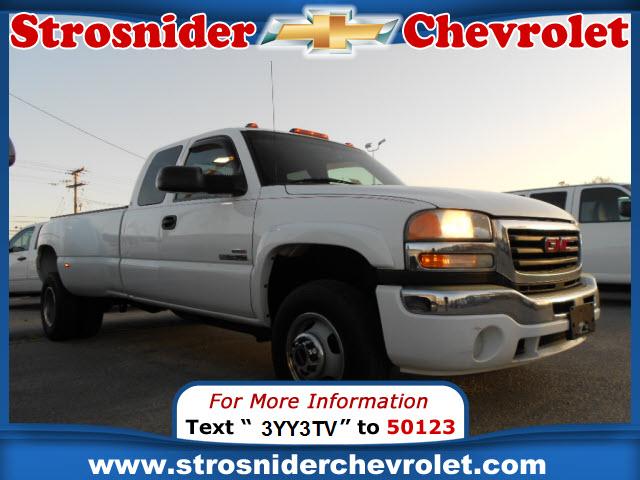 Photo of 2004 GMC Sierra 3500