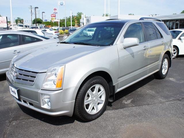 Photo of 2005 Cadillac SRX