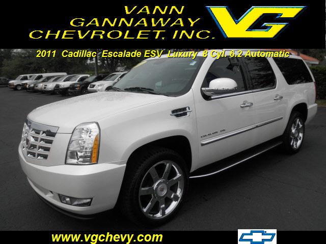 Photo of 2011 Cadillac Escalade ESV