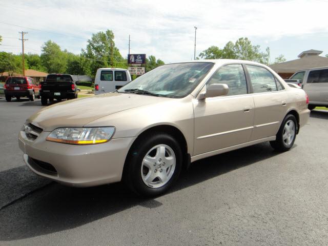 Photo of 2000 Honda Accord