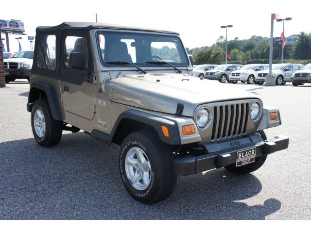 Photo of 2004 Jeep Wrangler
