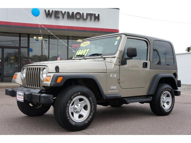 Photo of 2004 Jeep Wrangler