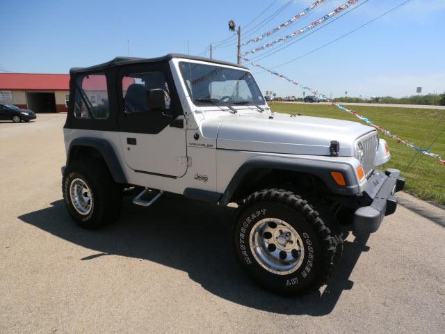 Photo of 2002 Jeep Wrangler