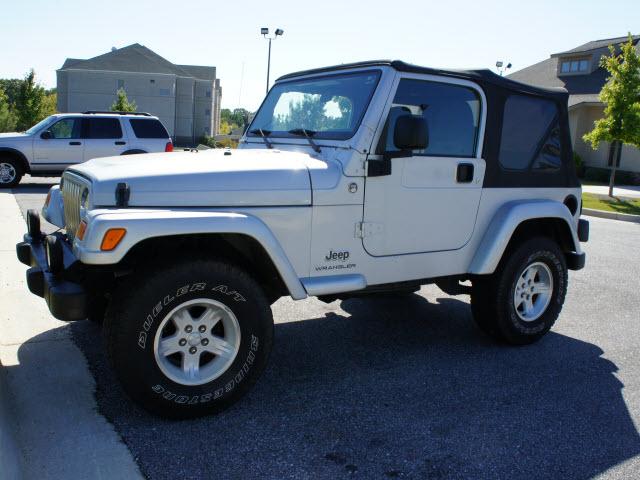 Photo of 2005 Jeep Wrangler