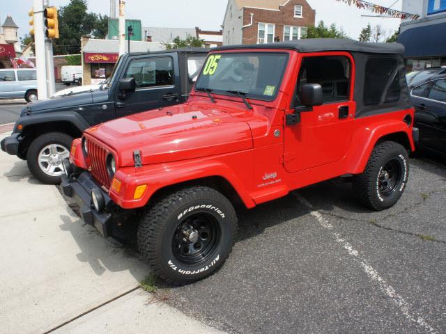 Photo of 2005 Jeep Wrangler