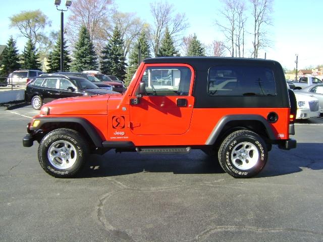 Photo of 2004 Jeep Wrangler