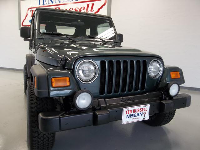 Photo of 2004 Jeep Wrangler