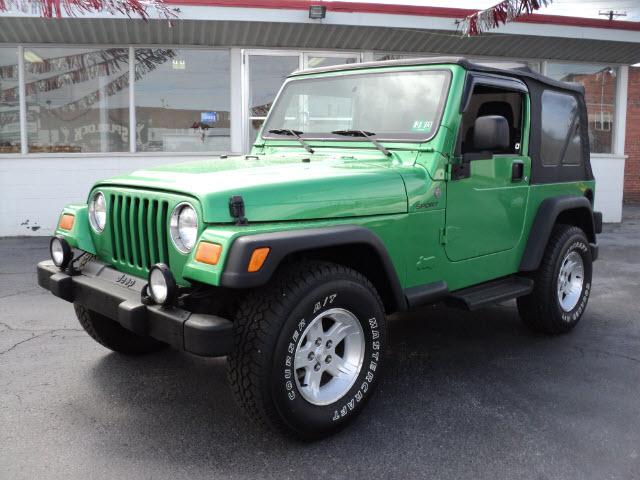 Photo of 2004 Jeep Wrangler