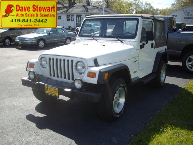 Photo of 2001 Jeep Wrangler