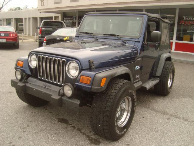 Photo of 2003 Jeep Wrangler