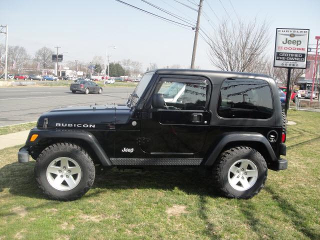 Photo of 2004 Jeep Wrangler