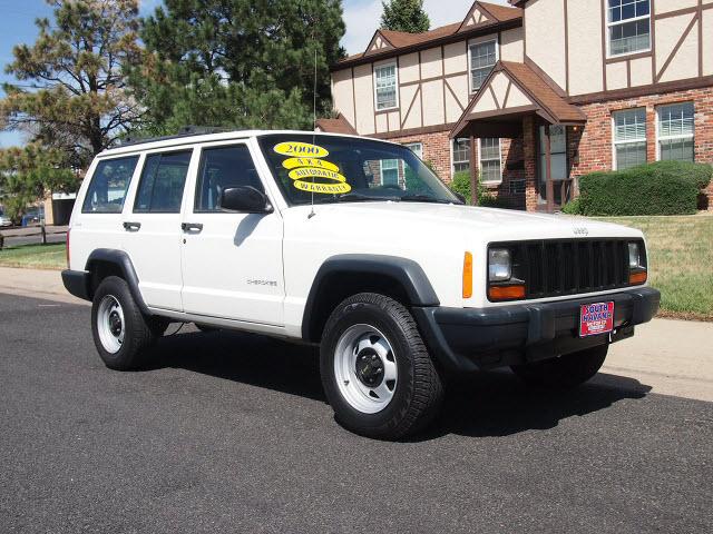 Photo of 2000 Jeep Cherokee