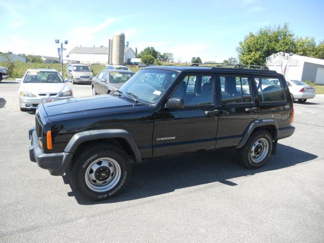 Photo of 2000 Jeep Cherokee