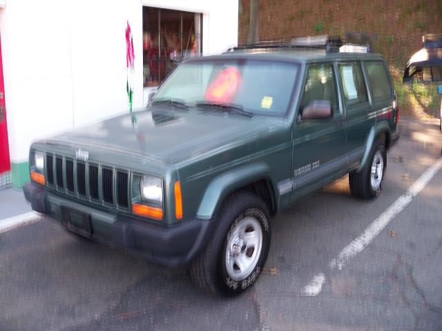Photo of 2000 Jeep Cherokee