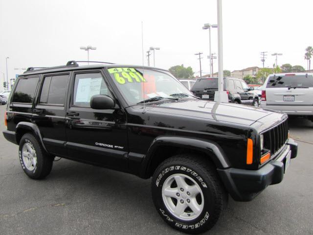 Photo of 2000 Jeep Cherokee