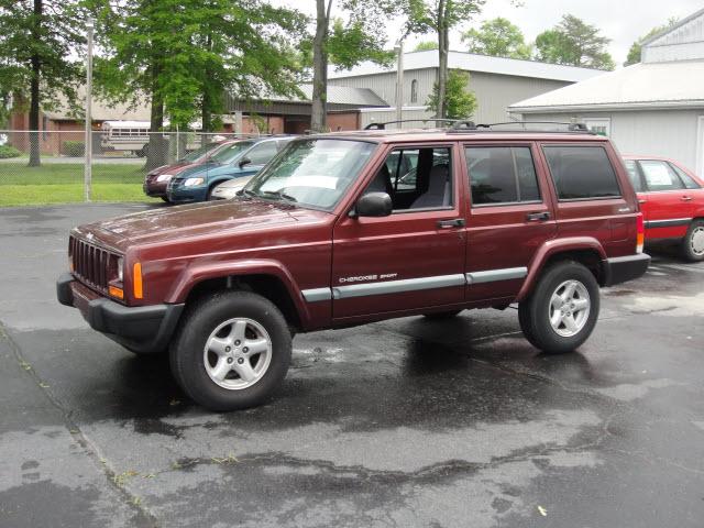 Photo of 2000 Jeep Cherokee