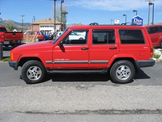 Photo of 2001 Jeep Cherokee
