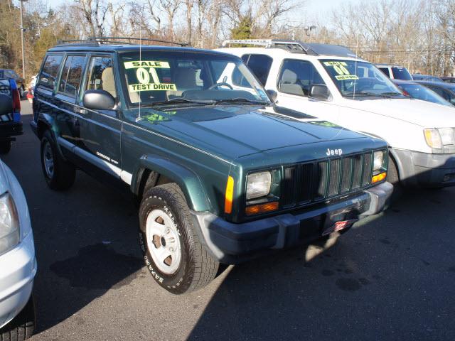 Photo of 2001 Jeep Cherokee